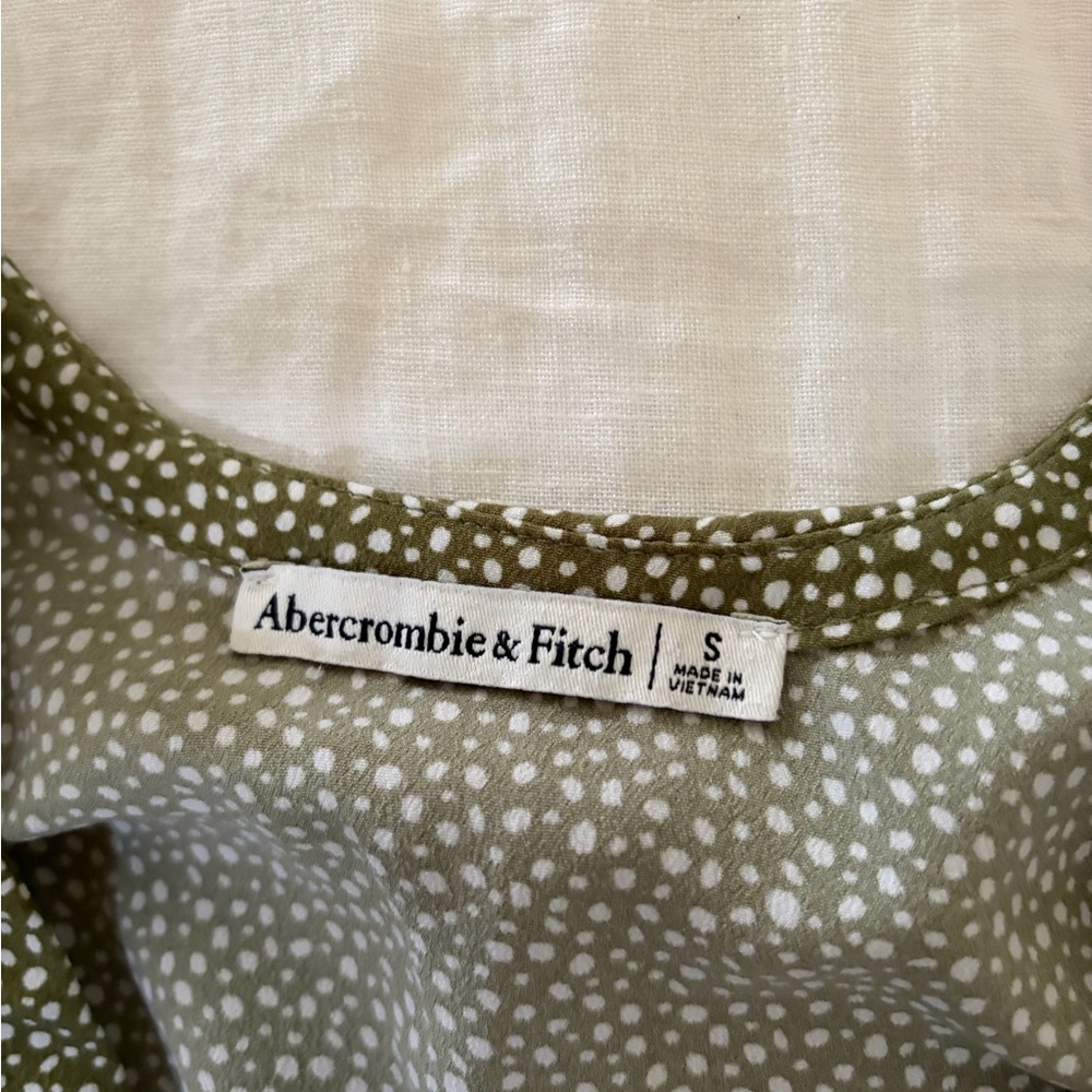 Abercrombie & Fitch Olive Puff Sleeve Blouse - Picture 2 of 4